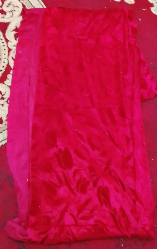 Material katta oʻlchamli. 2