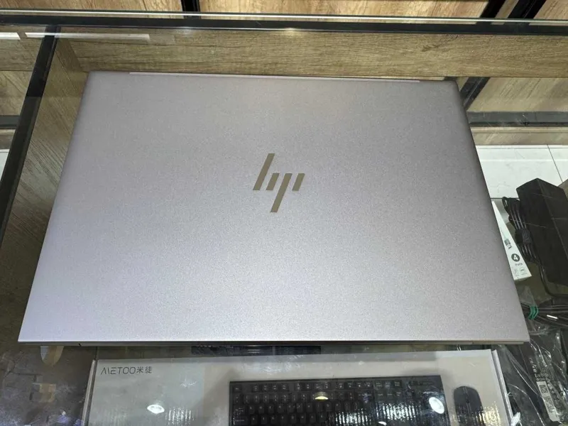 HP ZBook Firefly 16 G10 Core i7-1360P, 16 GB DDR5 tezkor xotira, 512 GB SSD 2 HP ZBook Firefly 16 G10 Core i7-1360P, 16 GB DDR5 tezkor xotira, 512 GB SSD 2