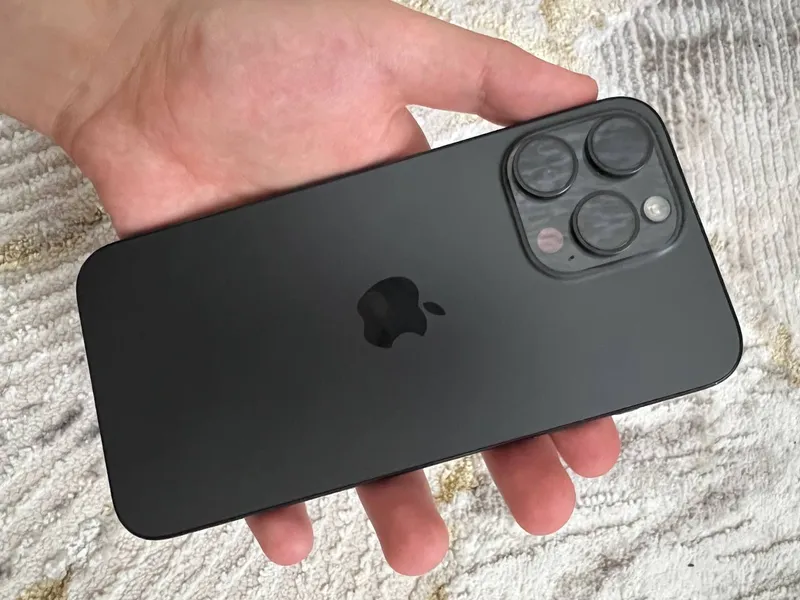 Iphone 15 pro max 1