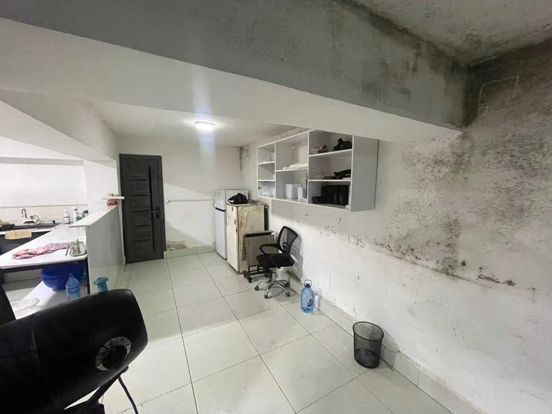 Arendaga podval beriladi manzil Anor Bank oldida 3