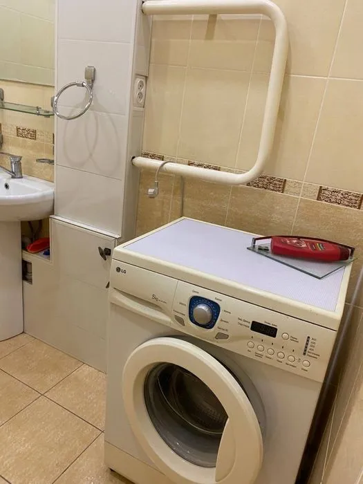 4 xonali kvartira ijarasi, 120 m², 2/4-qavat (ikkilamchi), Mirzo-Ulug‘bek 8