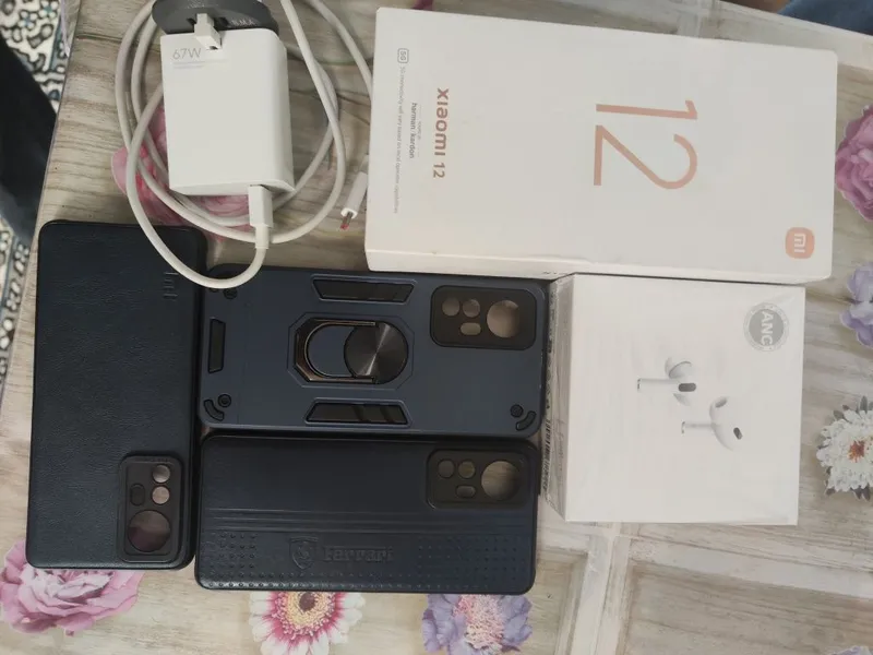 Продается телефон Xiaomi 12