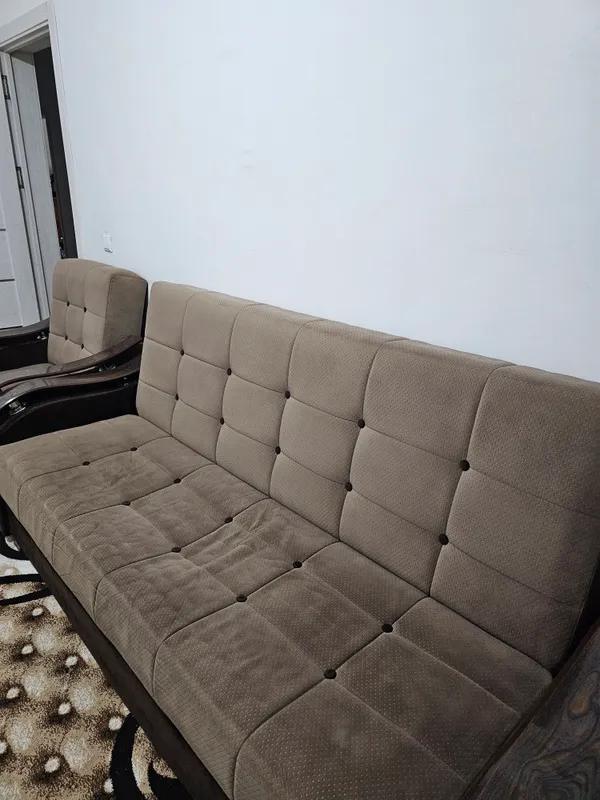 Divan kreslo sotiladi