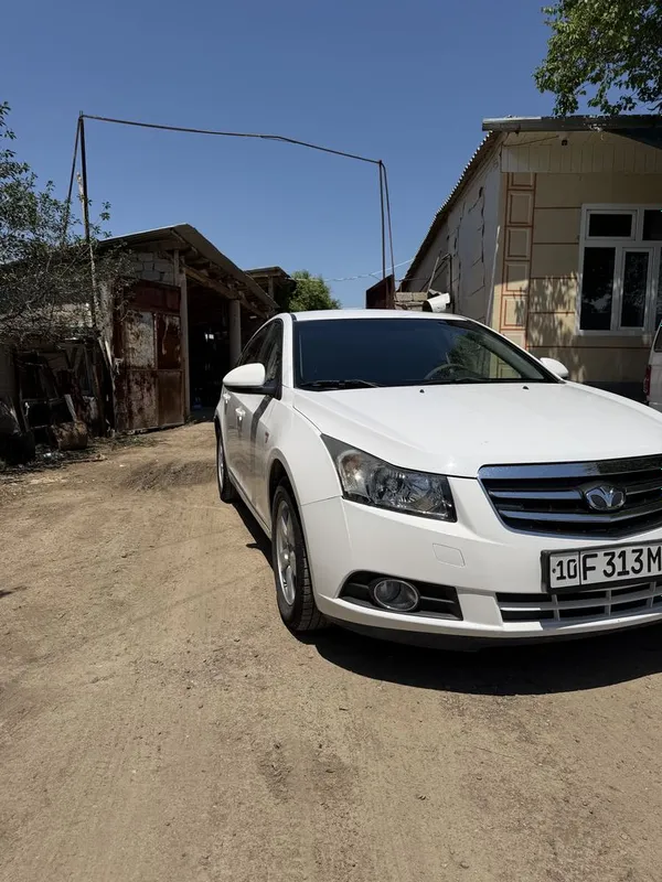 Lacetti Cruze sotiladi. — фото 6