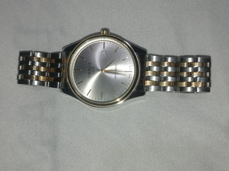 Rasmda ko'rsatilgan soat Tissot Classic Dream modeli. Rasmda ko'rsatilgan soat Tissot Classic Dream modeli.