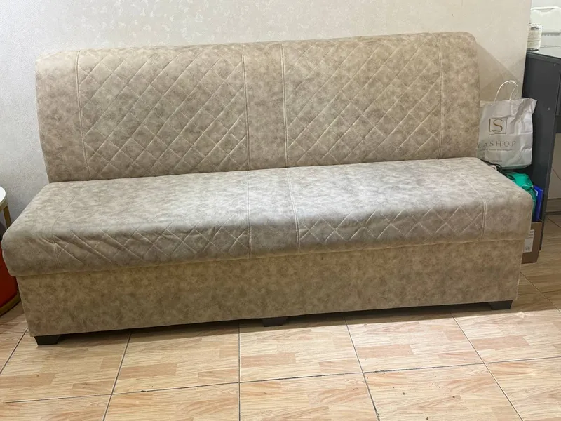 Диван, окно, кресло 3