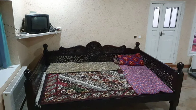 tapchan sotiladi  razmer 290ga 2  alo