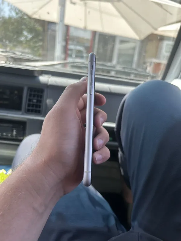 Iphone Xr 64 ГБ. 4 Iphone Xr 64 ГБ. 4
