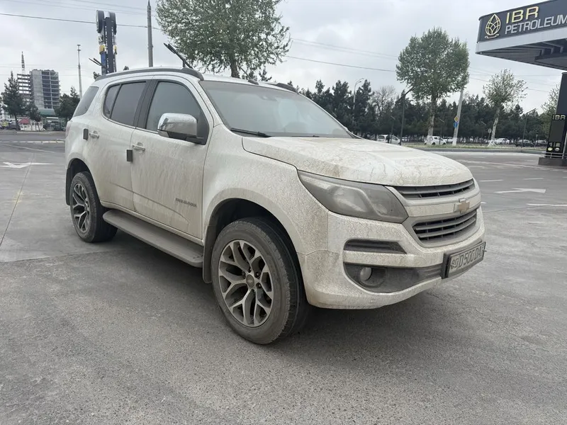 Trailblazer oq masla 2021 yil yurmagan 3.5 litr 7 Trailblazer oq masla 2021 yil yurmagan 3.5 litr 7