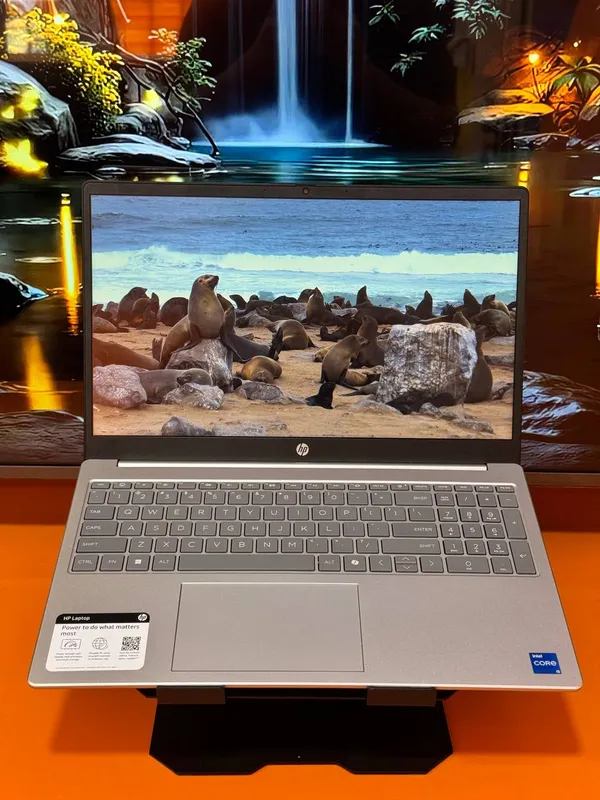 Ноутбук HP Laptop 15-fd0250wm 2