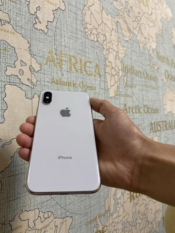 iPhone XS. Xolati IDEAL