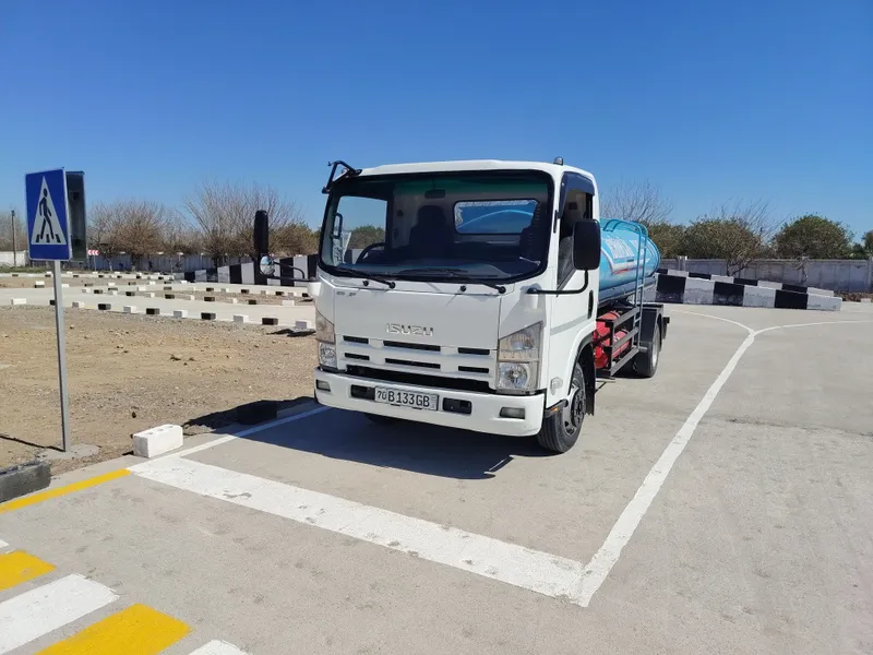 Isuzu Vadavoz 2010 yil