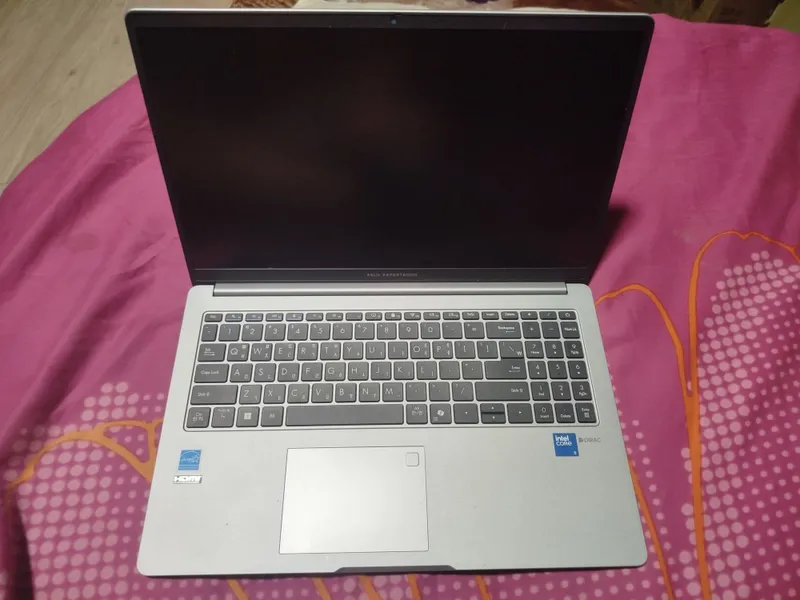 ASUS EXPERTBOOK noutbuki 2