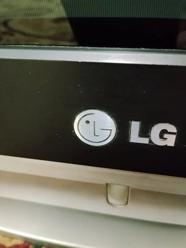 Телевизор рабочий LG — фото 1