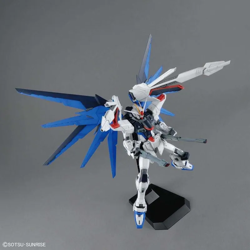 Bandai MG Freedom ver 2.0 PreOrder — фото 1