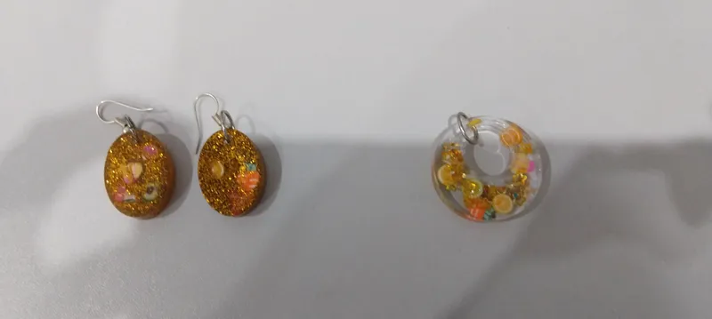 серги, цепочка, и брелок. 2 серги, цепочка, и брелок. 2