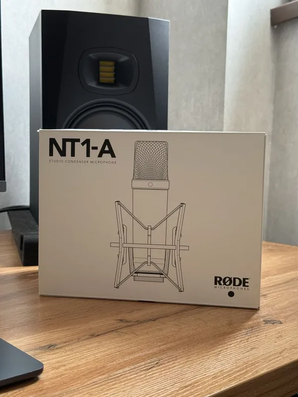 Rode NT-1A (Студийный микрофон)