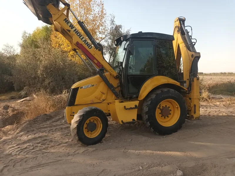 Йили 2011 моточасов 12000 new holland 330 миллон