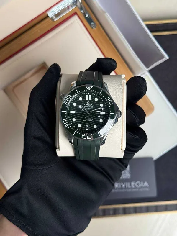 NEW Omega Seamaster Diver 300M Master Co-Axial 42 кауч зел — фото 3