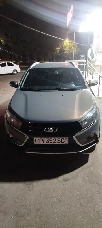 Продам Lada Vesta SW Cross 1.8 full — фото 1