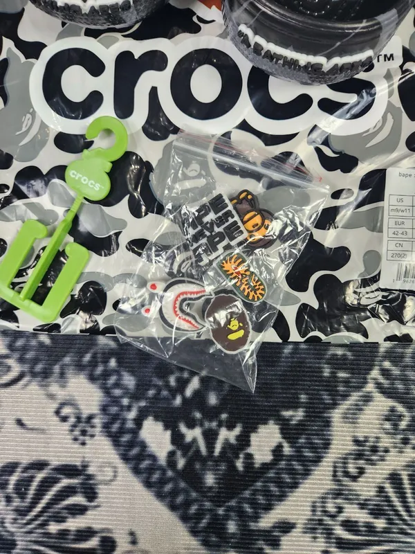 тапочки Bape crocs — фото 1 тапочки Bape crocs — фото 1