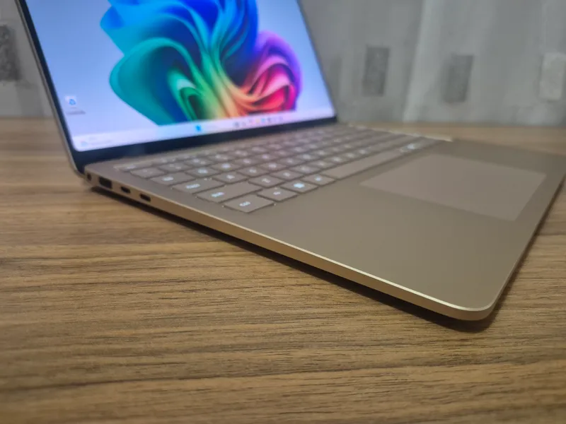 Microsoft Surface Laptop 7 4 Microsoft Surface Laptop 7 4