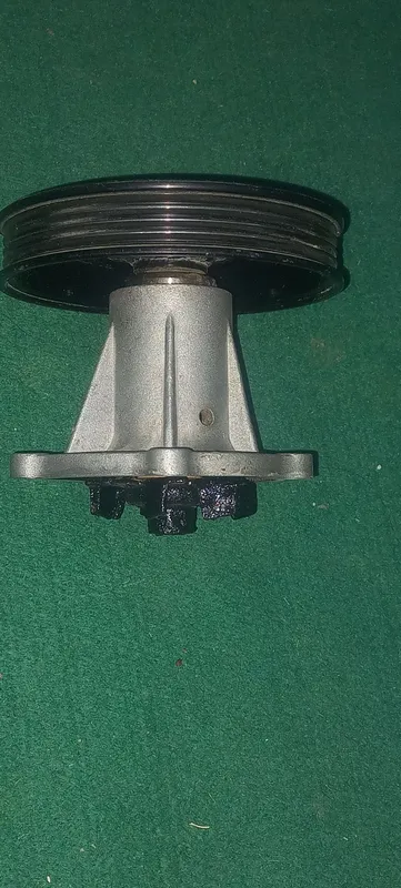 Spark avtomobiliga pompa sotaman