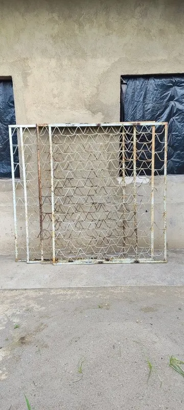 Уй ойнасига темир панжара 2