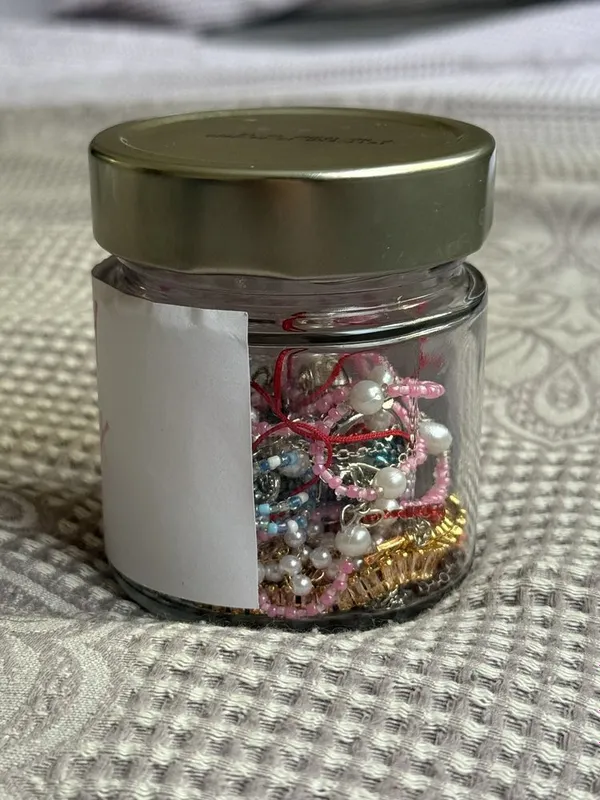 Taqinchoqlar bilan Mystery box 1