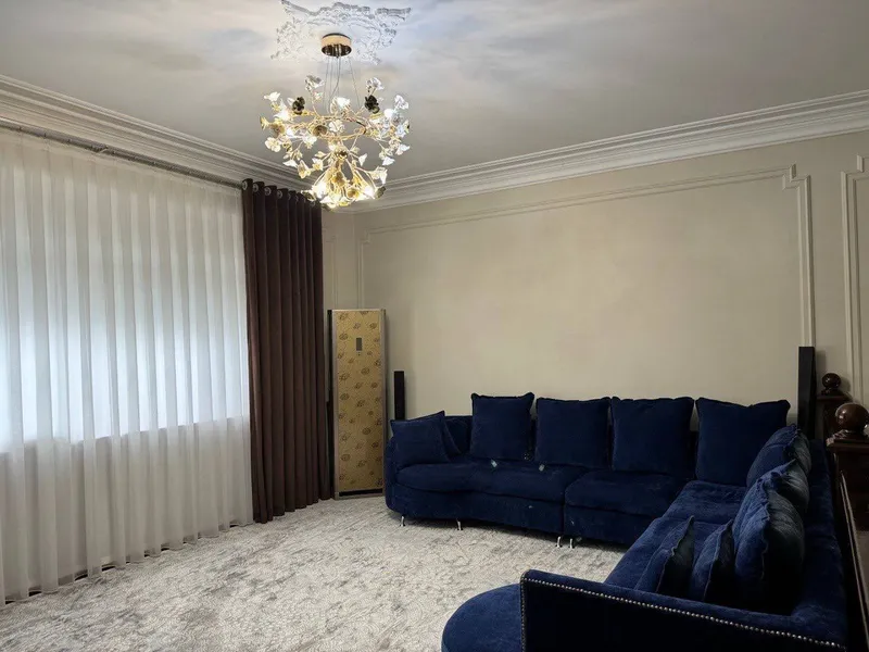 6 xonali kvartira, 400 m2, Yakkasaroy 2