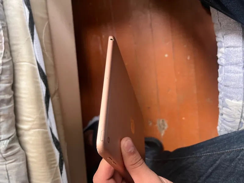 Ipad srochna sotiladi 3 Ipad srochna sotiladi 3