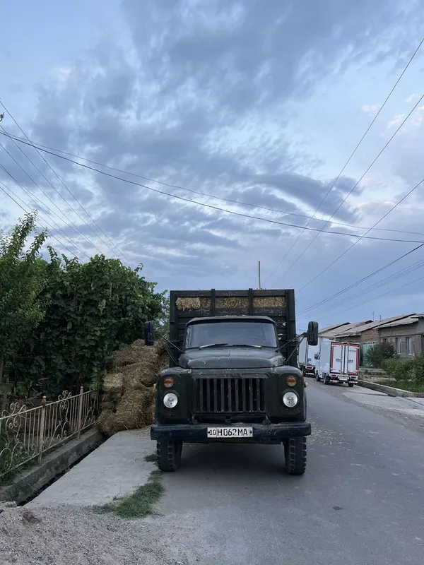 Gaz 53 , zil yuk tashish uchun 1