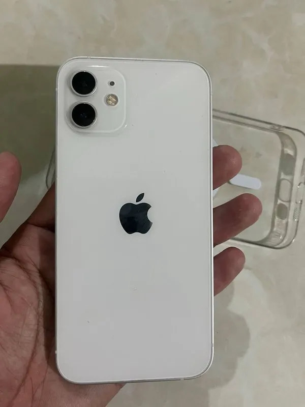 iPhone 12 holati a’lo
