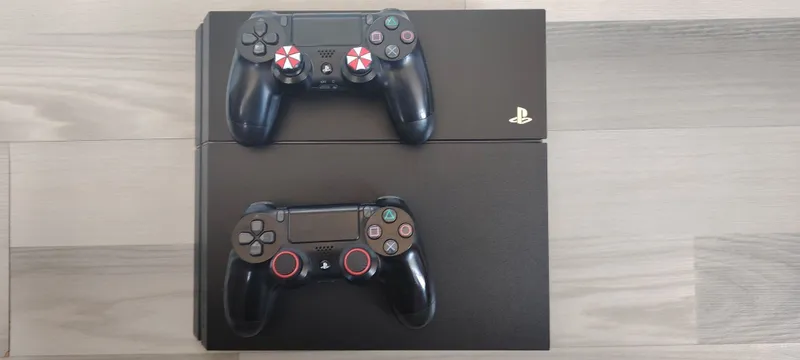 Продам Playstation4