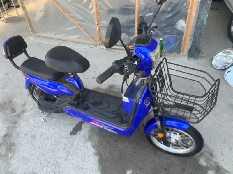 Skuter armada motrs 4