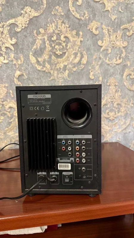 Продам Microlab 5.1 В хорошем состоянии 2