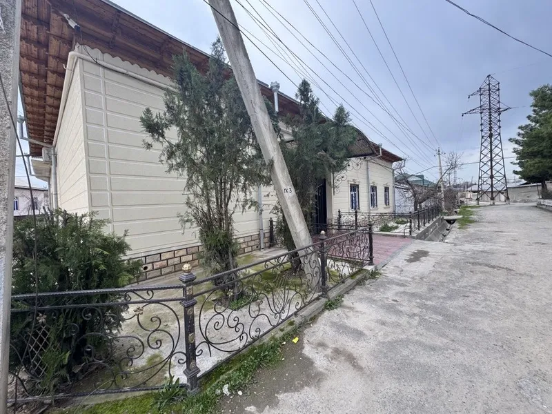 Shahrisabz shahar markazida srochniy hovli sotiladi — фото 1