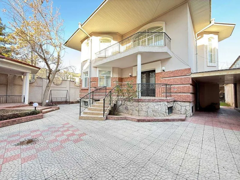 ул.Ивлева ул.Кичик Мирабад 7-сот 2-эт 6-комн 350 м² ремонт — фото 1