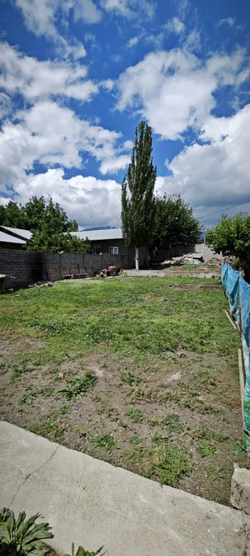 Ок тош сойлик сентирда ер сотилади