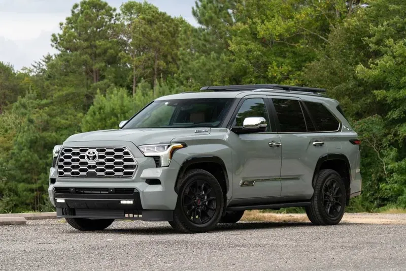 Toyota Sequoia продаю родные диски с резиной оригинал — фото 1