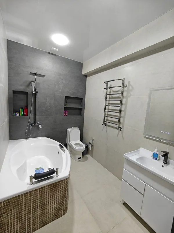 4 xonali kvartira, 165 m², 8+9/9 qavat (ikkilamchi), Olmazor tumani, Sag‘bon 8 4 xonali kvartira, 165 m², 8+9/9 qavat (ikkilamchi), Olmazor tumani, Sag‘bon 8