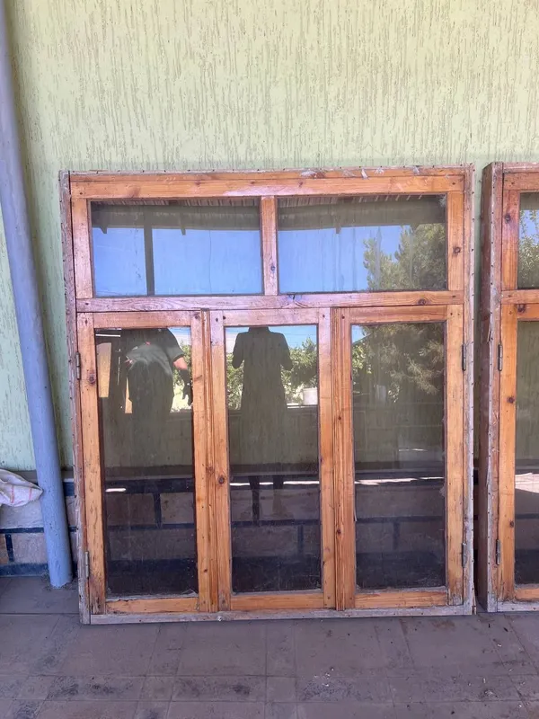 Срочно продаётся деревянные двери и окна — фото 4