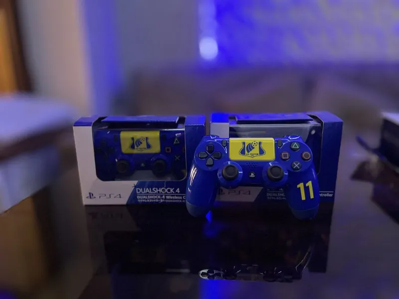 Ps4 va 3 djostik sotuvda — фото 1