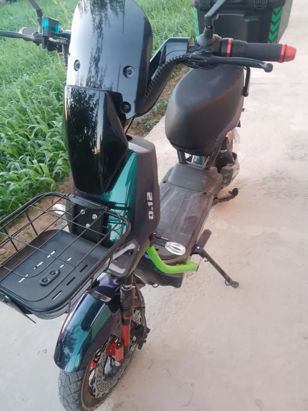revion skuter sotiladi 400 km yurgan 1