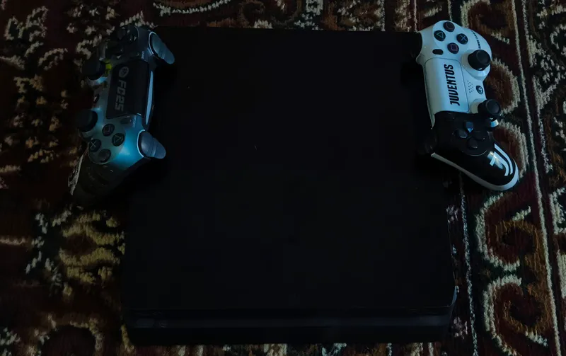 Ps4 pro 1 TB, состояние идеальное 2 Ps4 pro 1 TB, состояние идеальное 2