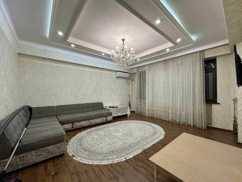 3-комнатная квартира в ЖК «Эталон» (Яккасарайский район), 95 м², 5/8 — фото 1