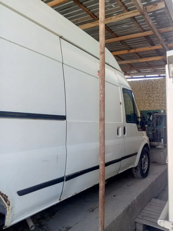 Ford sotiladi 2003 7 Ford sotiladi 2003 7