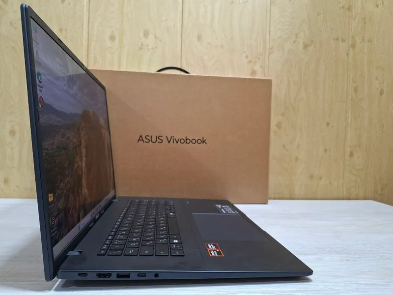ASUS Vivobook 18 M1807HA — фото 2