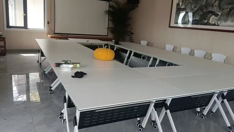 O‘quv markazlari va maktablar uchun parta va stul. Mavjud 8