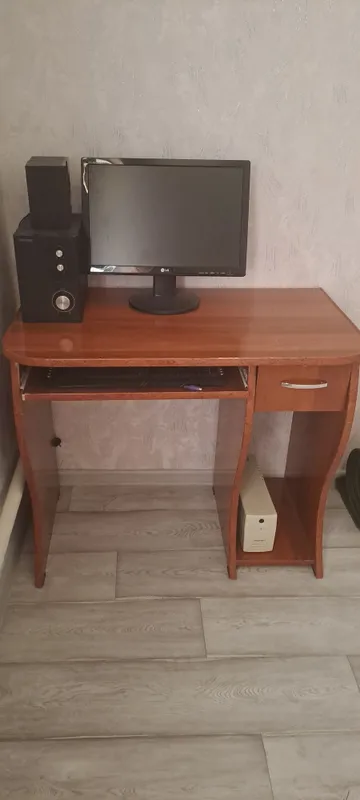 Komputer stoli shoshilinch arzonga sotiladi